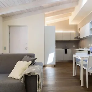 Palazzo Tatti - Bymyhomeincomo Appartamento