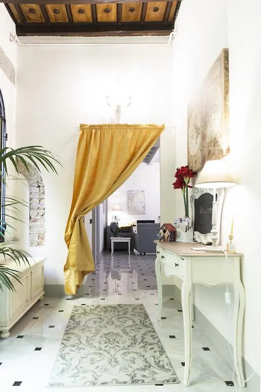 The Como Secret Garden