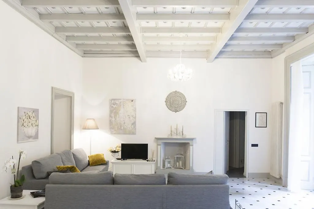 The Como Secret Garden Apartment